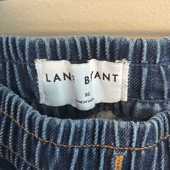 Lane Bryant pull on jeans size 16 mid rise relaxed straight - Picture 3 of 7